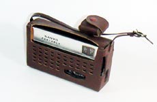 SANYO PORTABLE MODEL 6C-19B RADIO