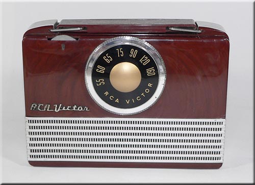 RCA Victor MODEL B-411 AM RADIO