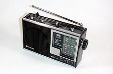 HITACHI MODEL KH-994S FM/SW/MW 3BAND RADIO