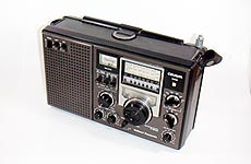 National COUGAR 2200 RF-2200 FM/MW/SW1/SW2/SW3/SW4/SW5/SW6 8BAND RADIO