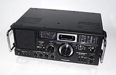 National Panasonic MODEL RF-4900 10BAND RADIO