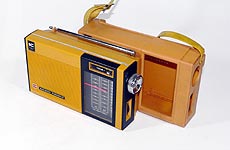 National Panasonic MODEL RF-650 FM/AM 2BAND RADIO