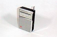NATIONAL PANASONIC MODEL RF-810 FM/AM 2BAND RADIO