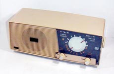 HITACHI MODEL S-528 AM RADIO