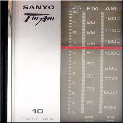 SANYO VOCAL FM 10F-B16 FM/AM 2BAND RADIO